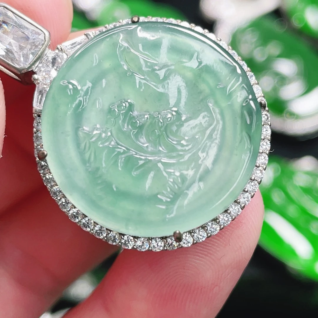 翡翠未镶嵌颈饰237