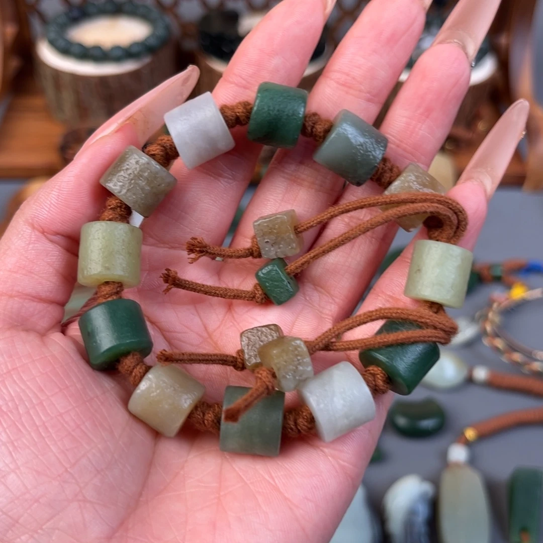 和田玉（糖玉）未镶嵌颈饰