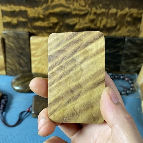 【闪购商品】花****i金丝楠木无事牌枯木