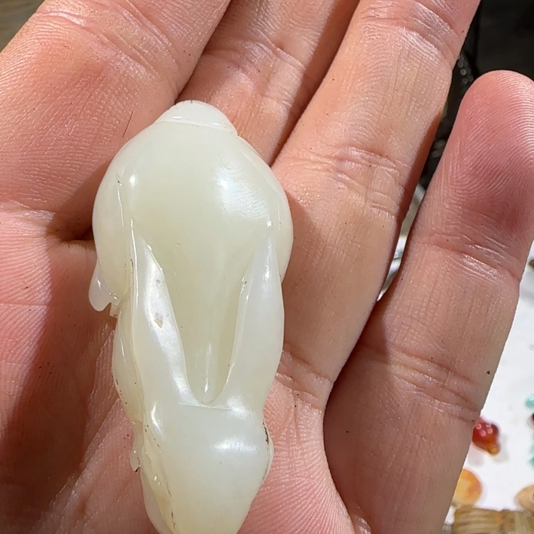 鱼***蜜和田玉（糖玉）未镶嵌颈饰