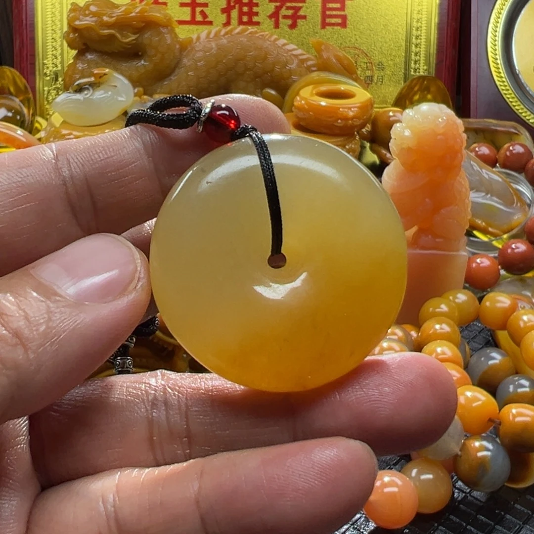石英质玉未镶嵌颈饰