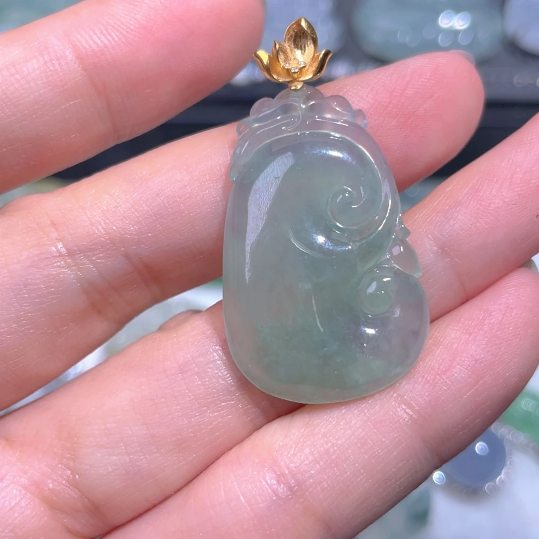 颈饰18K金镶嵌翡翠翡翠