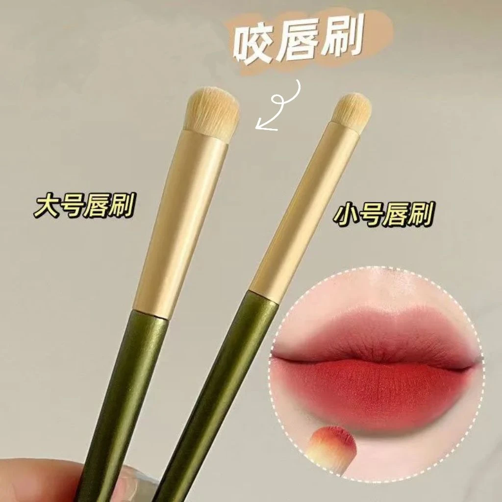 咬唇刷唇刷专用口红圆头晕染刷遮瑕刷唇部化妆刷多功能便携软毛刷