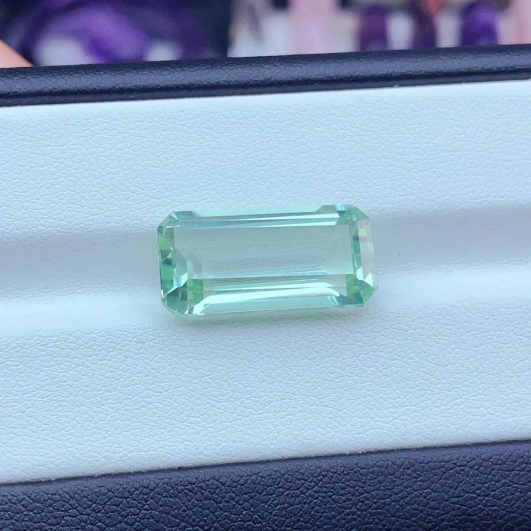 工厂定制天然绿水晶裸石未镶嵌水晶