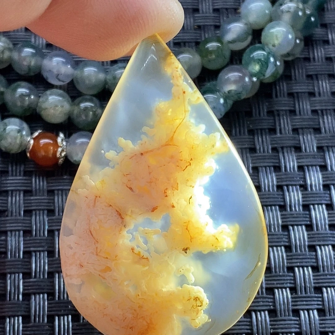 未镶嵌颈饰玛瑙/玉髓M****?
