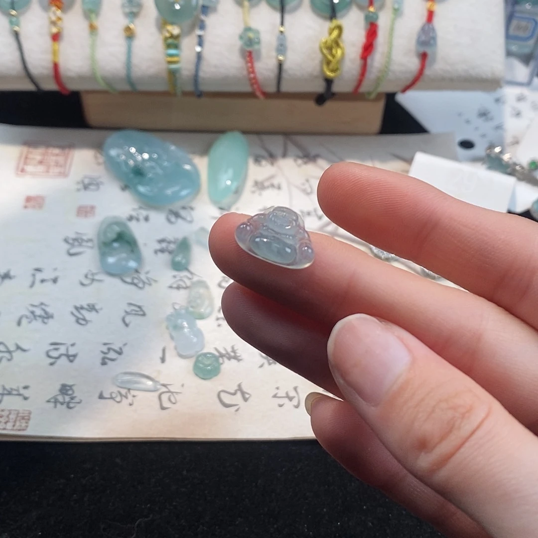 翡翠颈饰未镶嵌天然翡翠