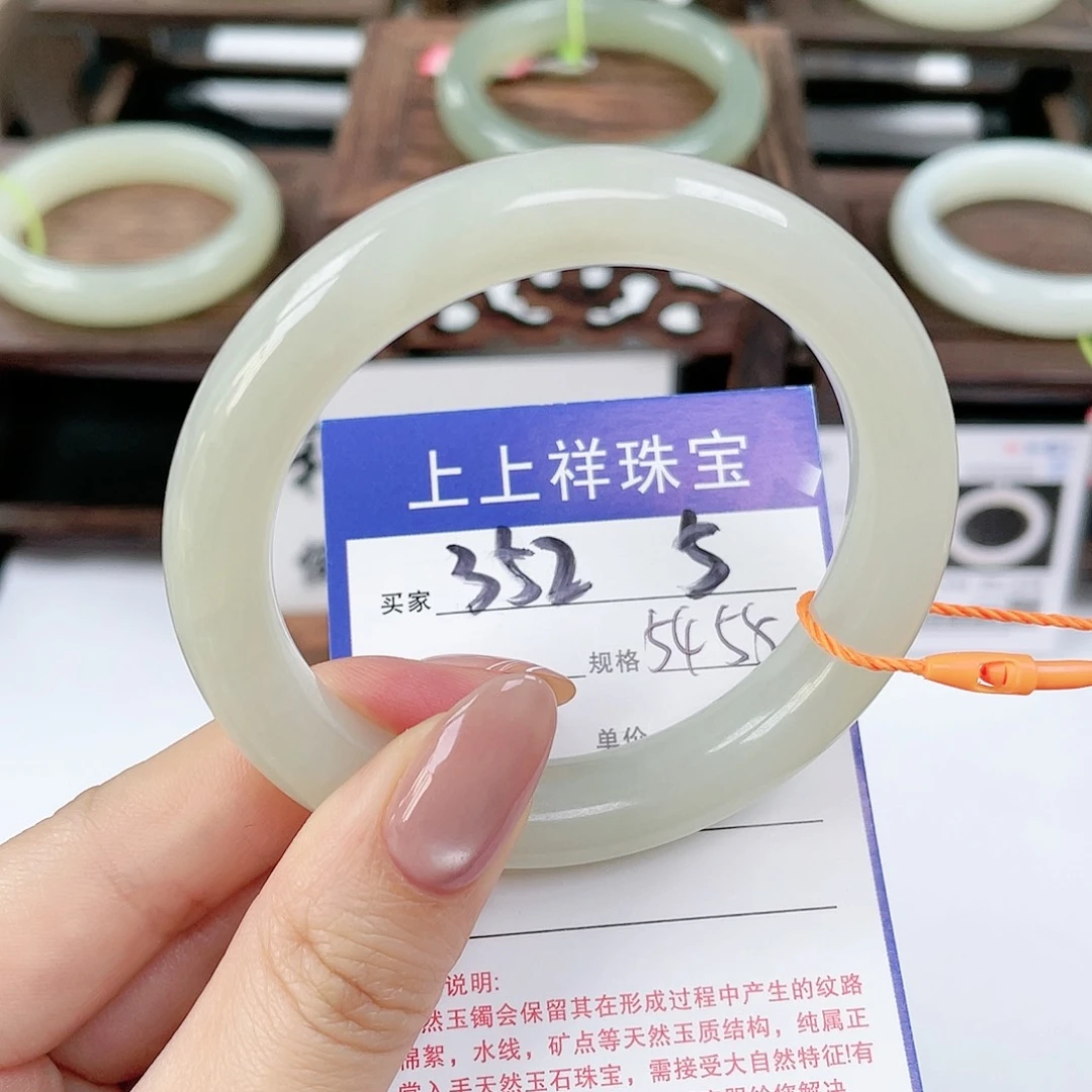 未镶嵌手镯和田玉不**?