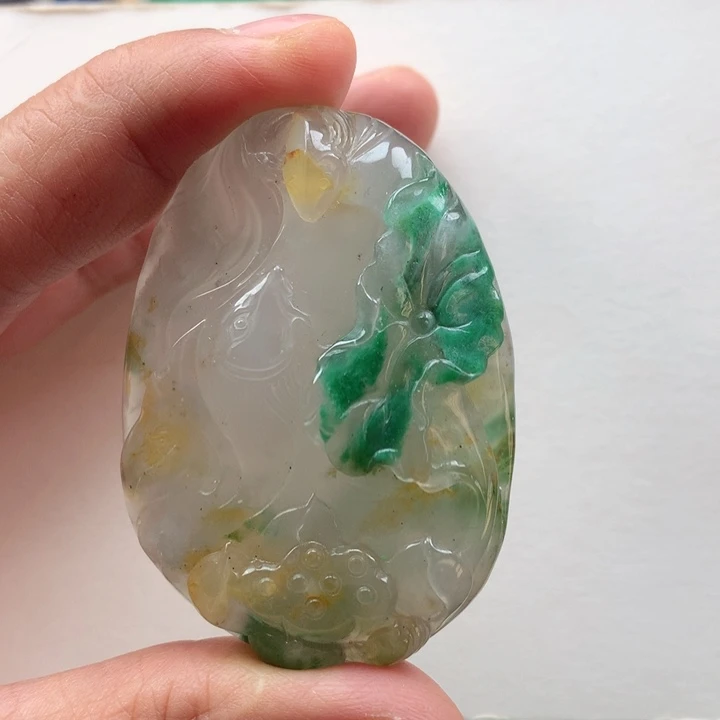 石英质玉未镶嵌颈饰
