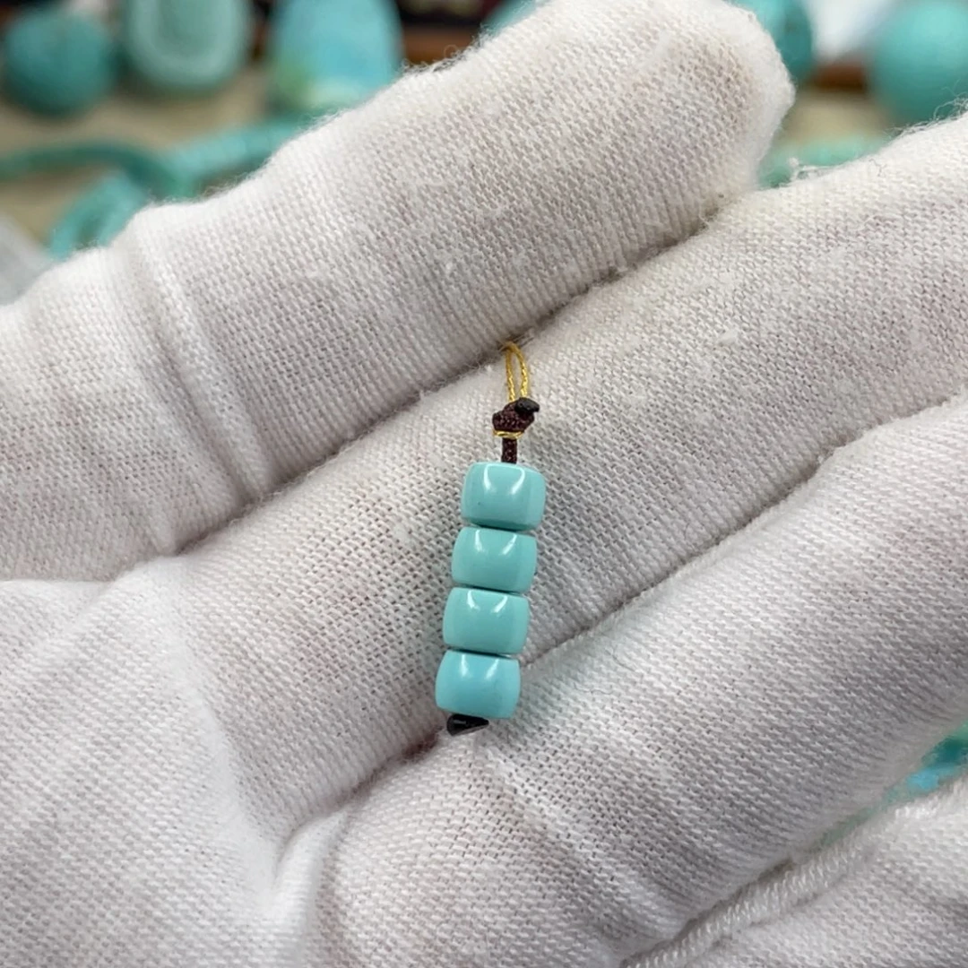 绿松石未镶嵌颈饰