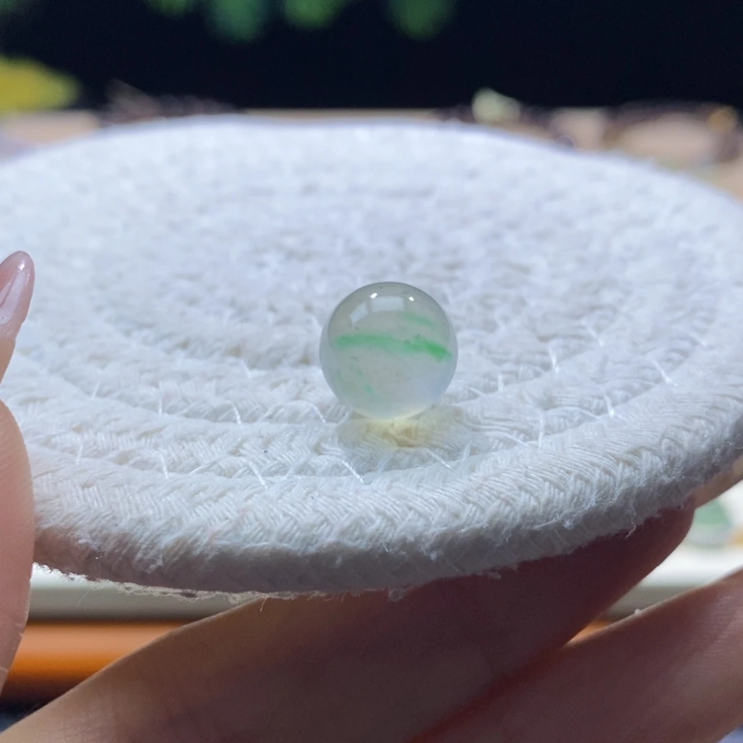 翡翠未镶嵌颈饰翡翠高冰茶飘绿珠11.7mm