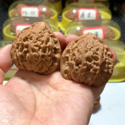 吊坠文玩核桃43.5金牛