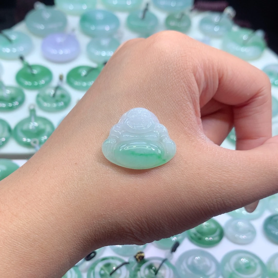 颈饰未镶嵌翡翠天然