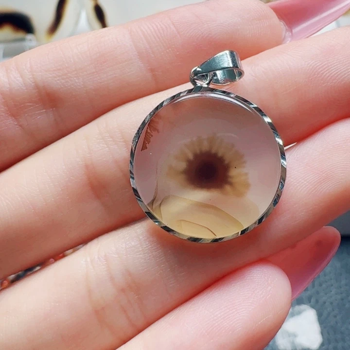 玛瑙/玉髓未镶嵌珠宝奇石