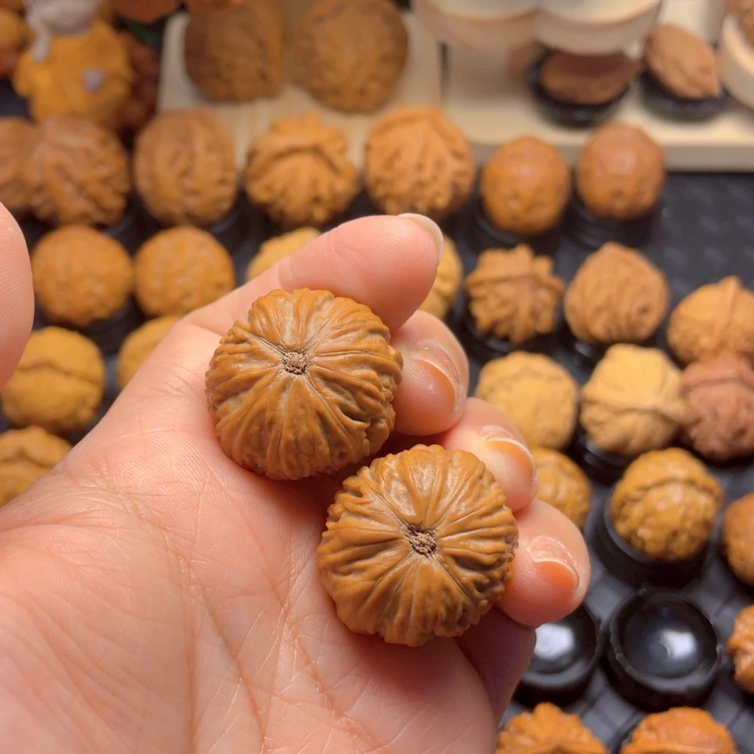 文玩核桃把件佛*文玩核桃