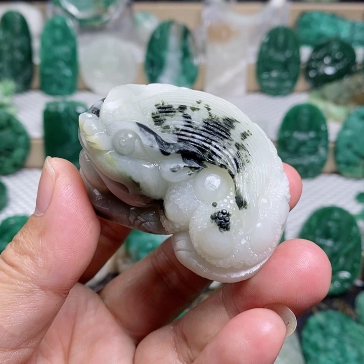 未镶嵌独山玉颈饰