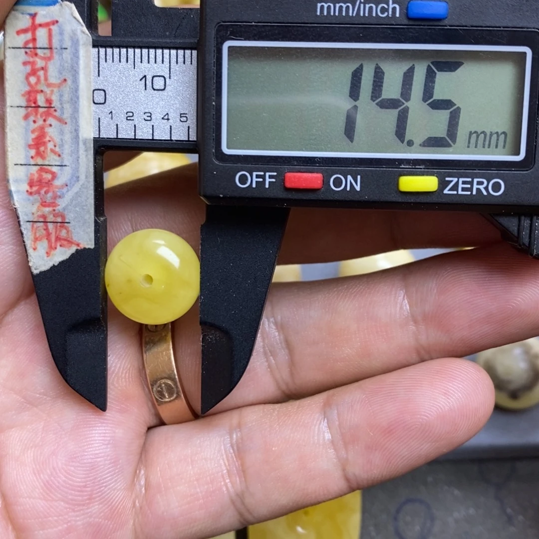 蜜蜡未镶嵌裸石14.5x8.9微瑕扣子