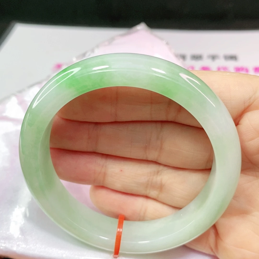 翡翠手镯未镶嵌55.8圈口正圈