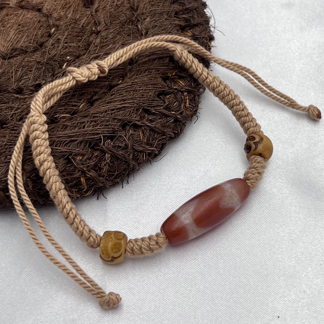 X92藏地虎牙珠珠手绳（多样性发其一）