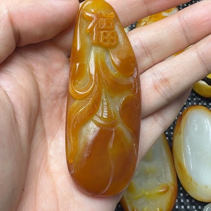 和田玉颈饰未镶嵌