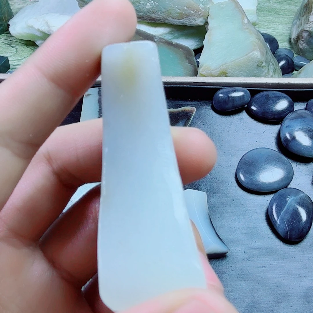 未镶嵌和田玉（糖玉）挂件