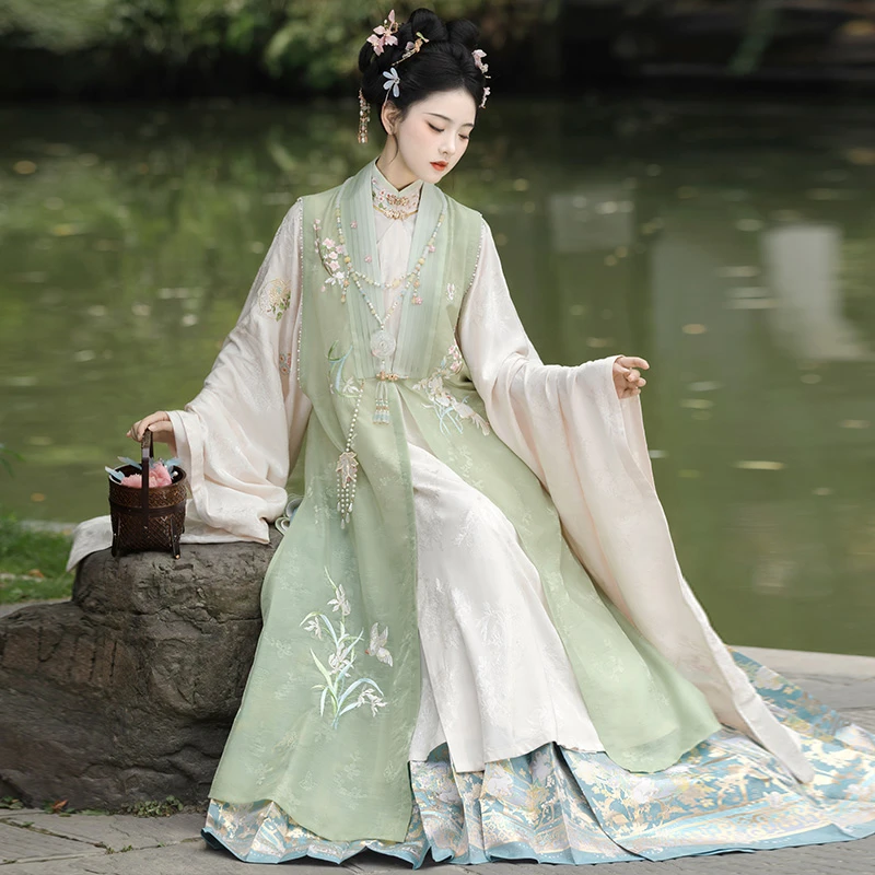 重回汉唐 小轩窗 重工比甲长款女款明制汉服套装新中式女装