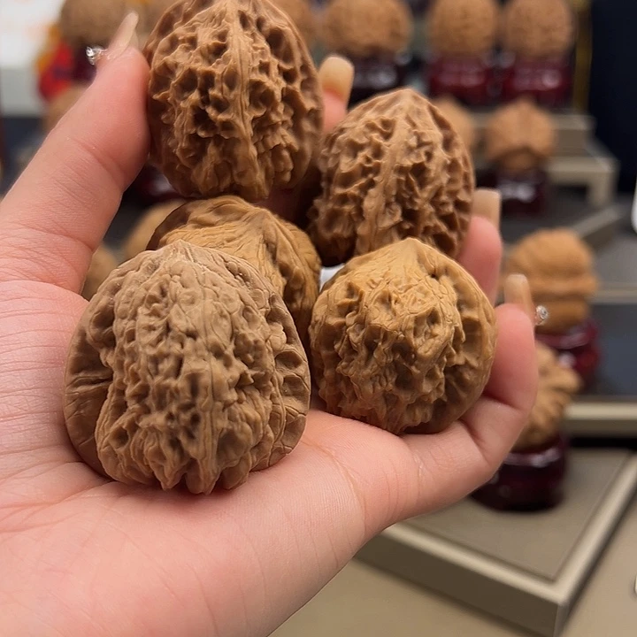 文玩核桃把件野牛➕玉玺➕暴雪t-016