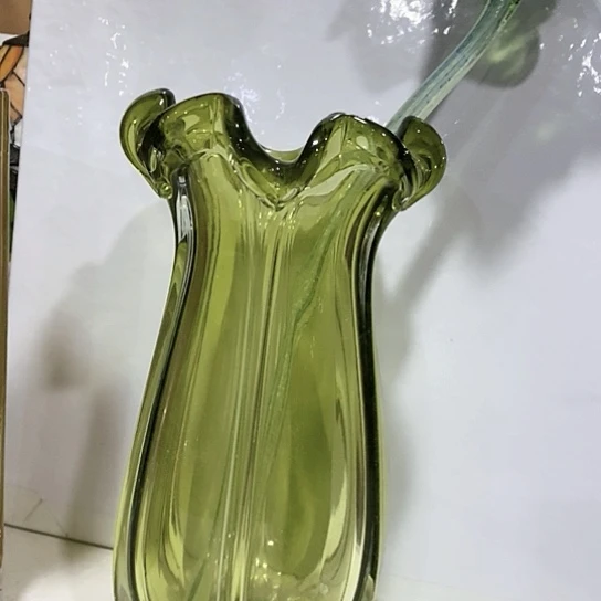 琉璃花瓶高29厘米口径10厘米