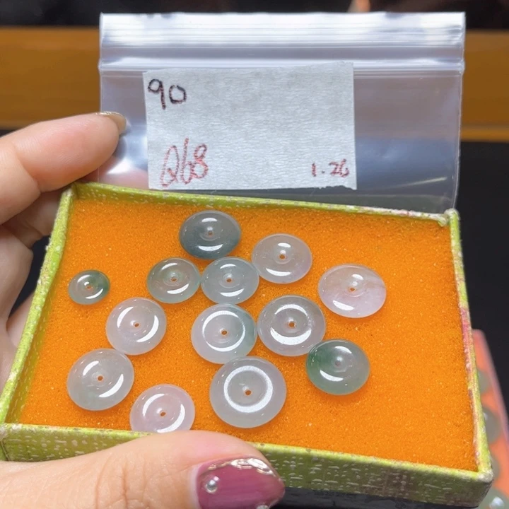 定制翡翠未镶嵌不