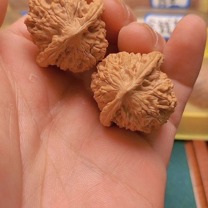 文玩核桃把件32全品野生荔枝纹