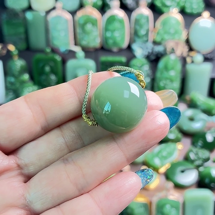 聽***生和田玉未镶嵌挂件