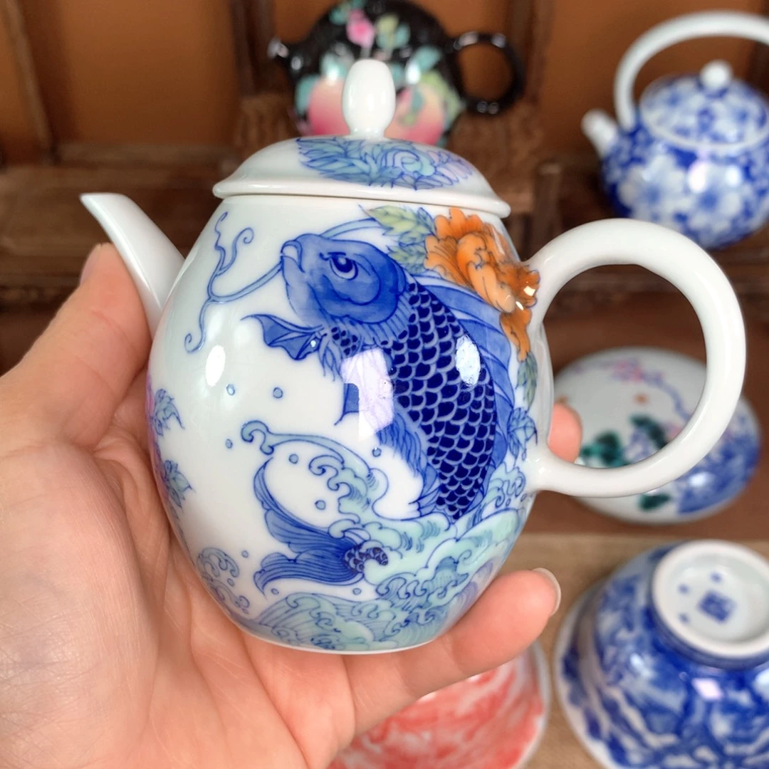 手工手绘青花斗彩茶壶