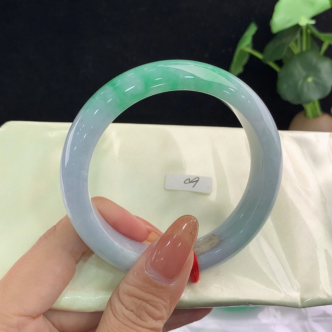 翡翠未镶嵌手镯正60