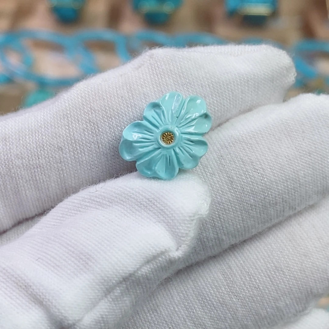 绿松石未镶嵌珠宝奇石