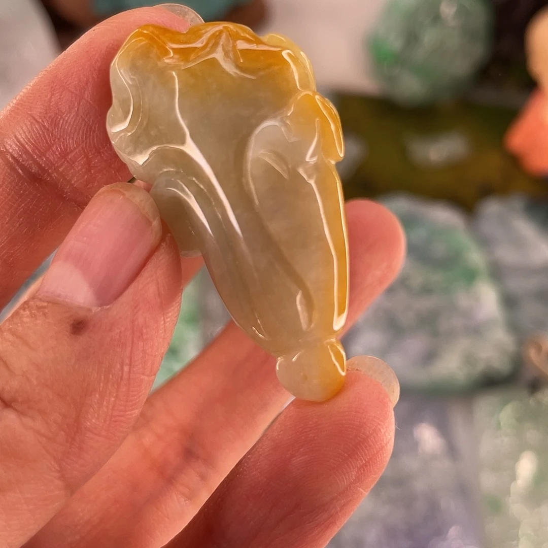 颈饰未镶嵌翡翠白菜