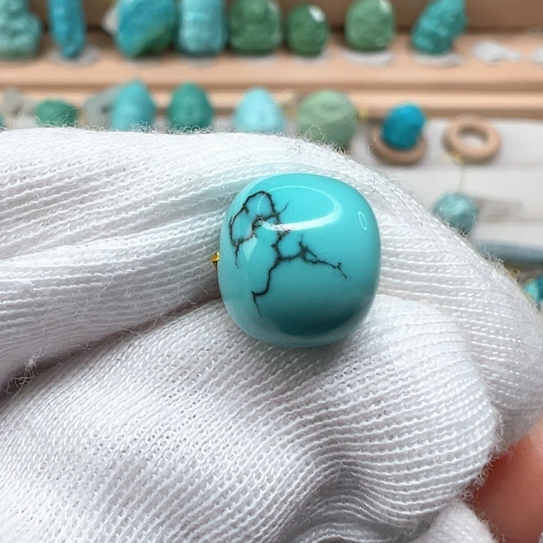 绿松石配饰未镶嵌