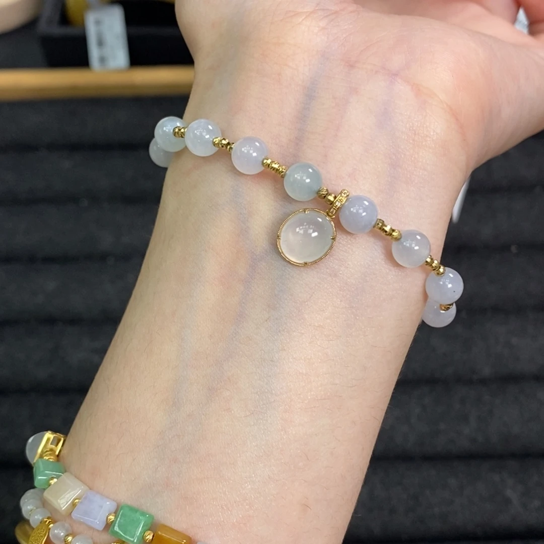 颈饰18K金镶嵌翡翠