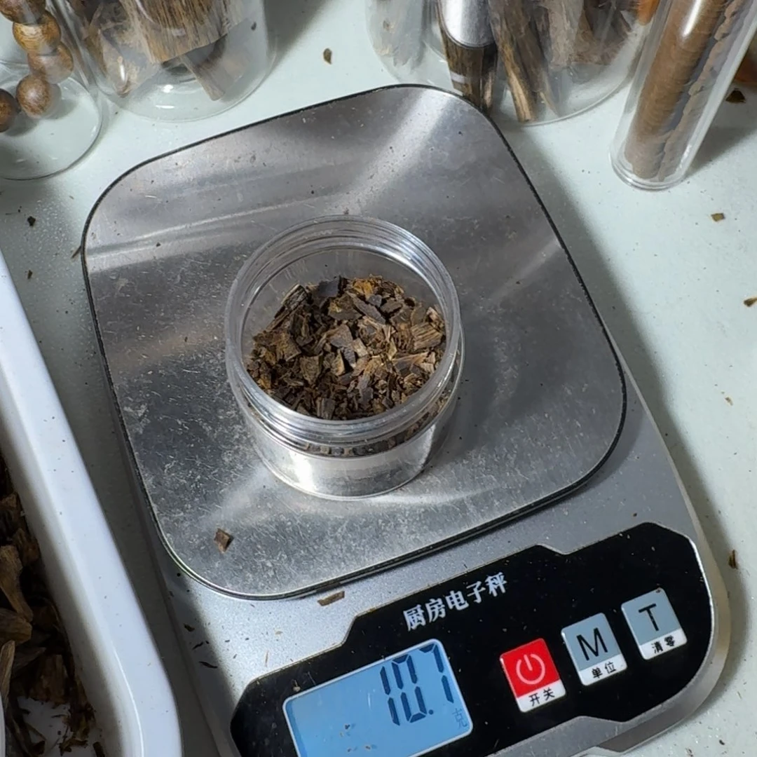 沉香沉香碎屑天然沉水留疤切碎