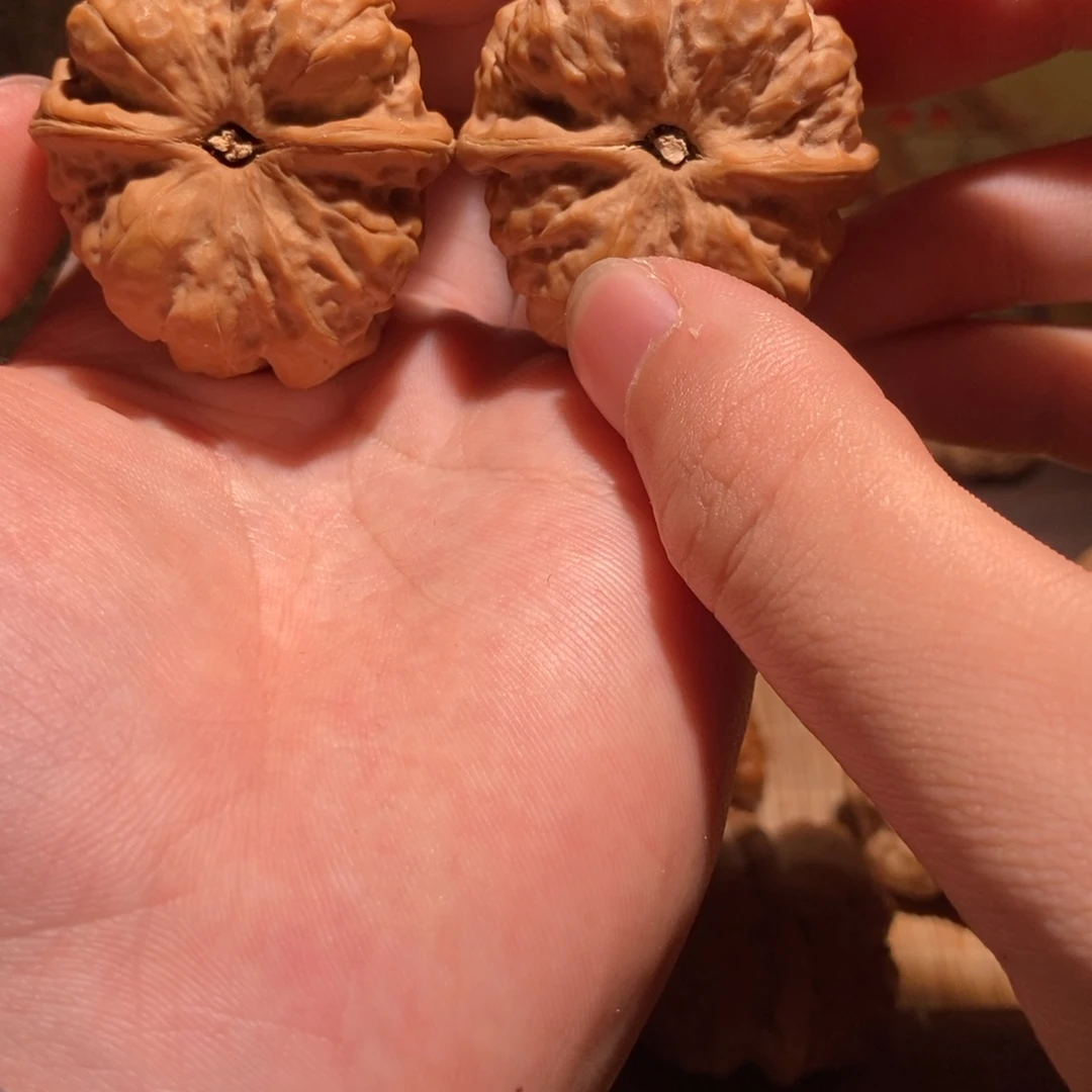 乔***一文玩核桃吊坠蛤蟆头D32