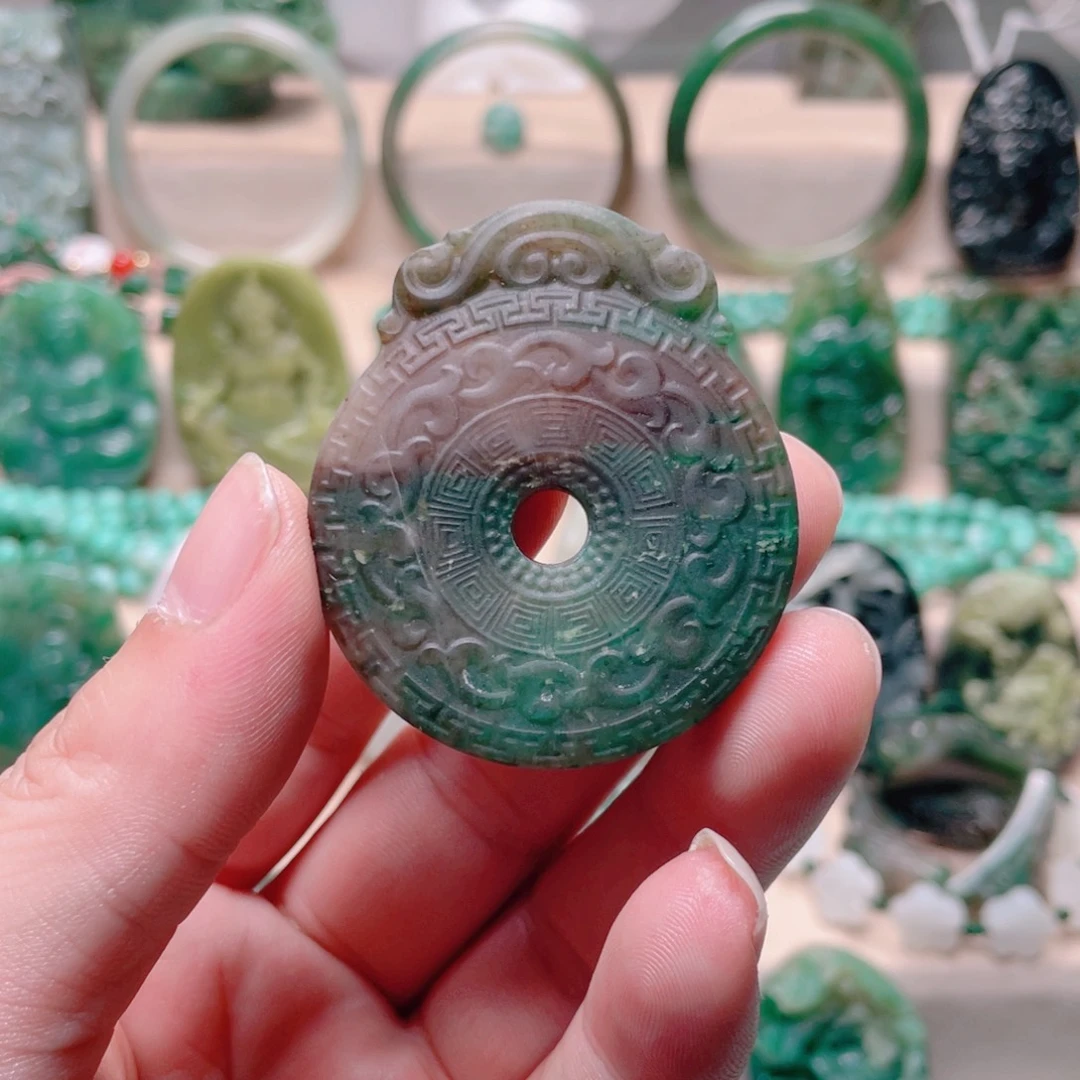 永***卫独山玉未镶嵌颈饰