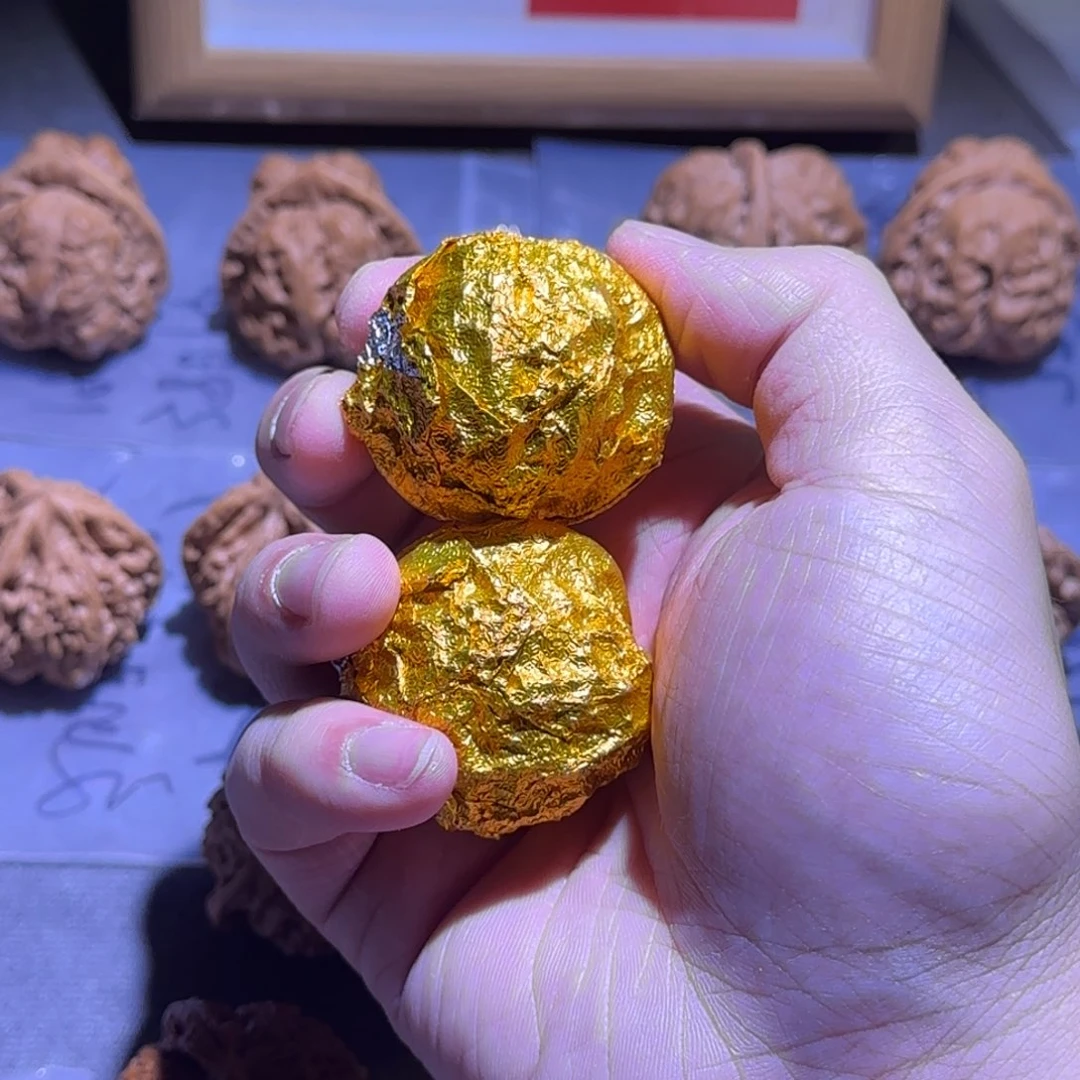 文玩核桃吊坠好皮质好骨质不知道是啥