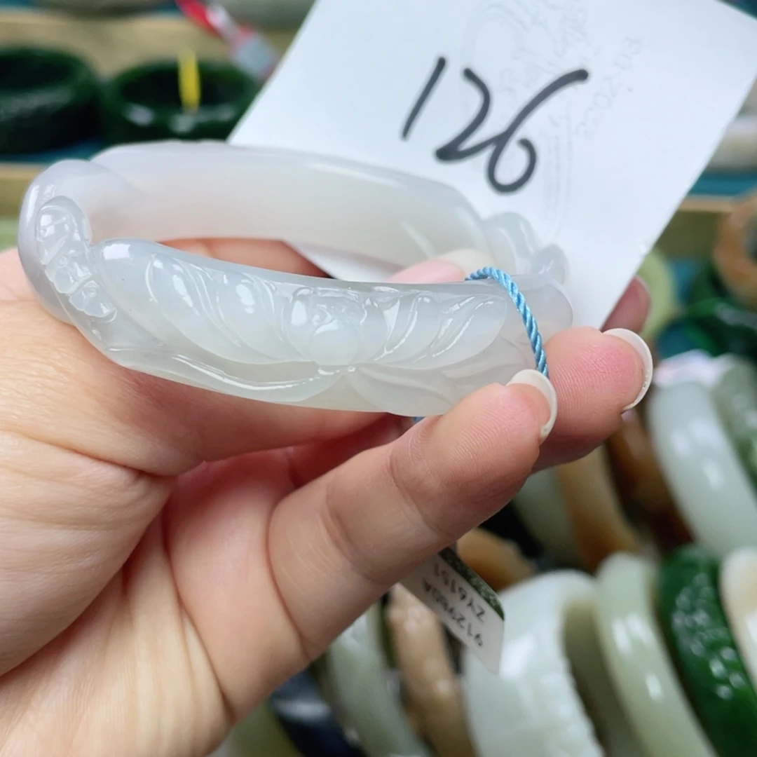 未镶嵌手镯（贵妃镯）和田玉圈口56