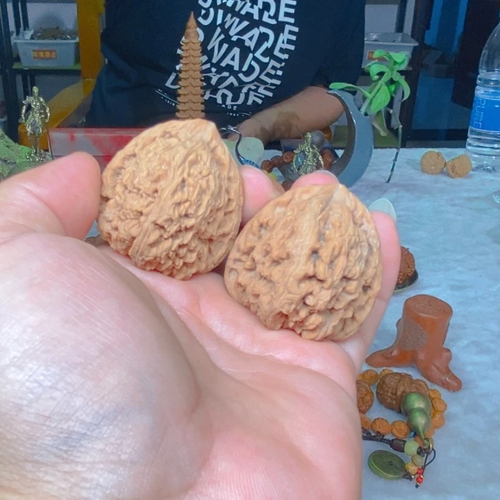 文玩核桃把件三角疆