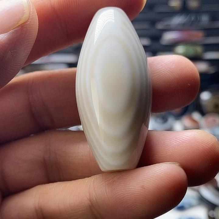 未镶嵌颈饰玛瑙/玉髓诚