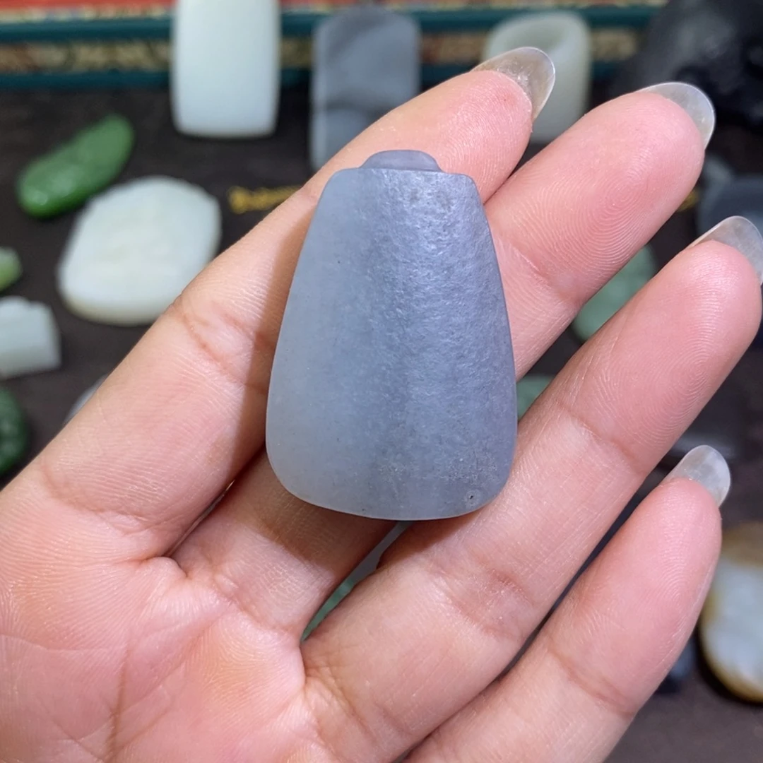 和田玉未镶嵌颈饰定制