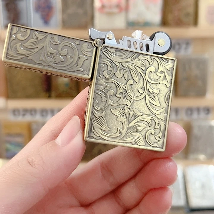 佐罗830超薄青铜唐草火机