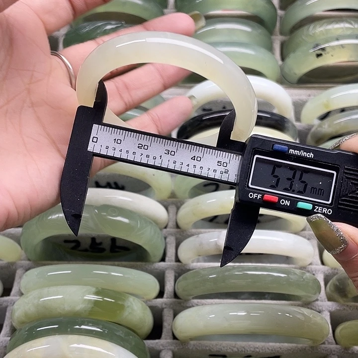 蛇纹石玉未镶嵌手镯248