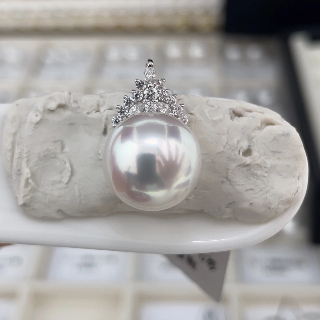 定制海水珍珠18K金镶嵌颈饰