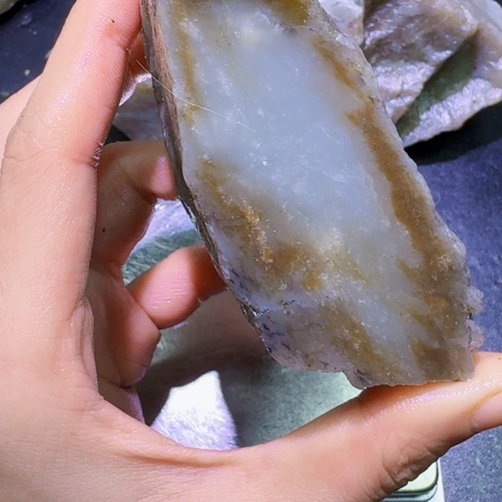 未镶嵌和田玉（糖玉）珠宝半成品