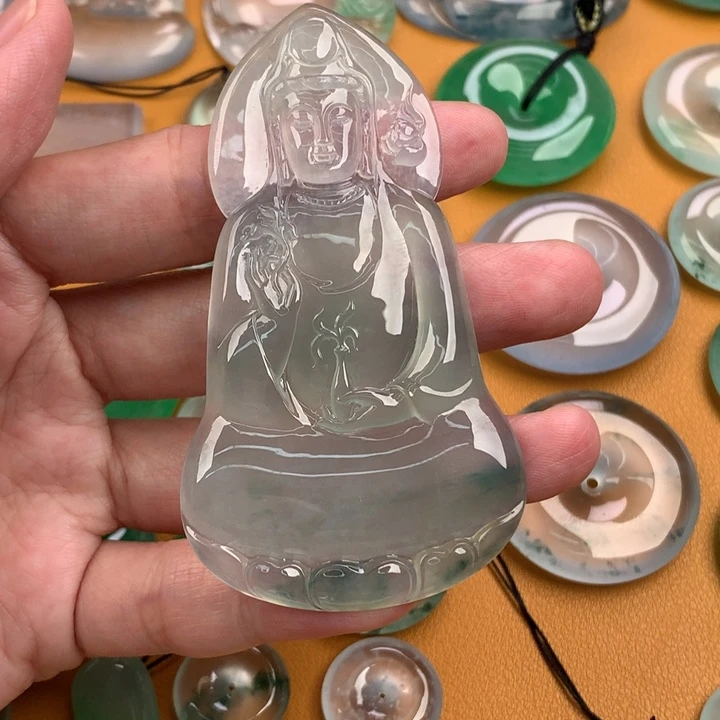颈饰未镶嵌翡翠…..