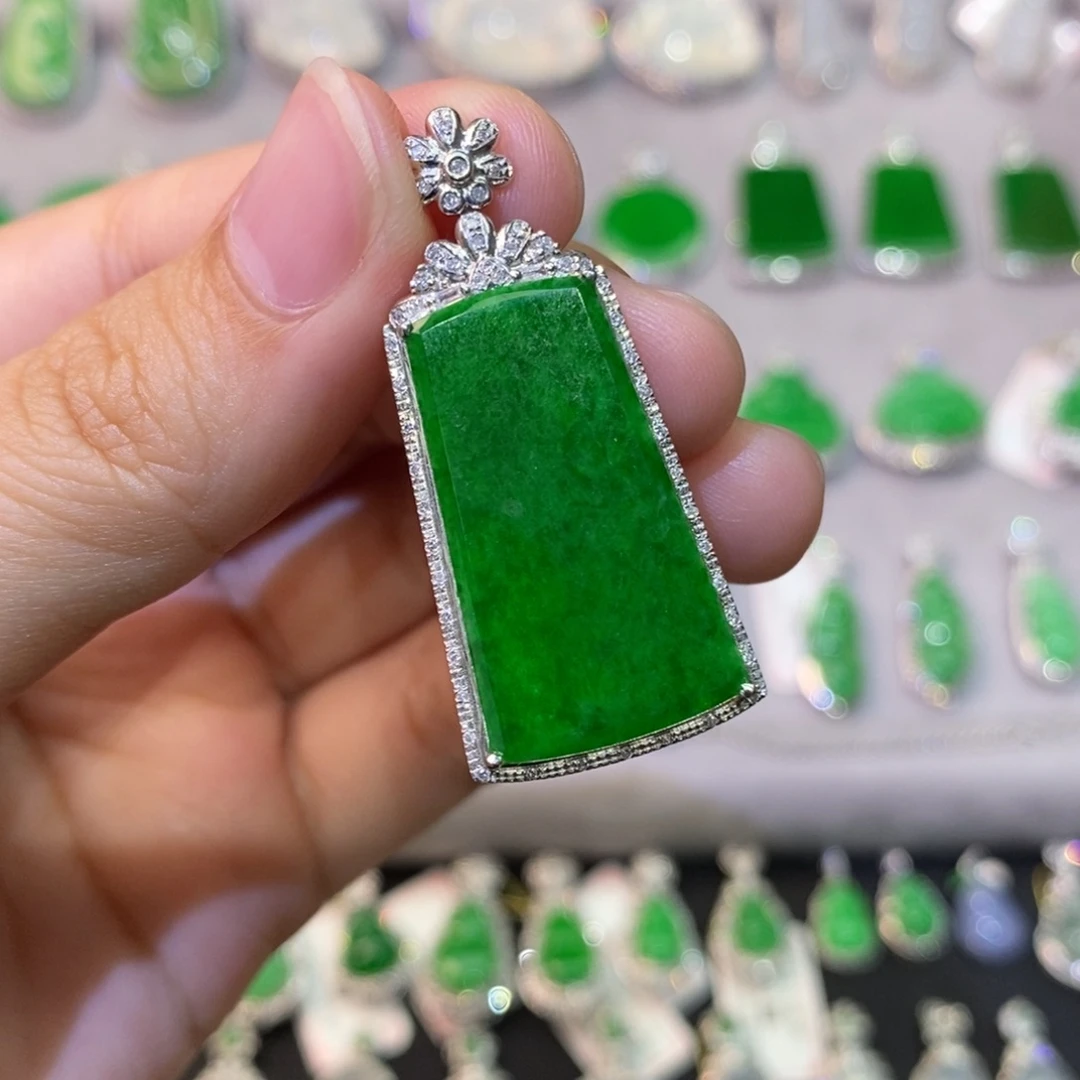 翡翠18K金镶嵌吊坠(不含链)